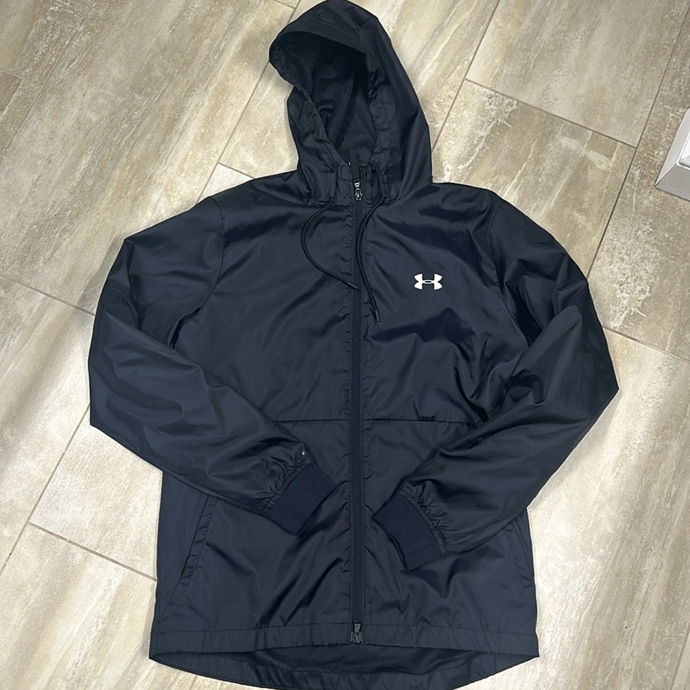 Mens under armour rain jacket M great condition